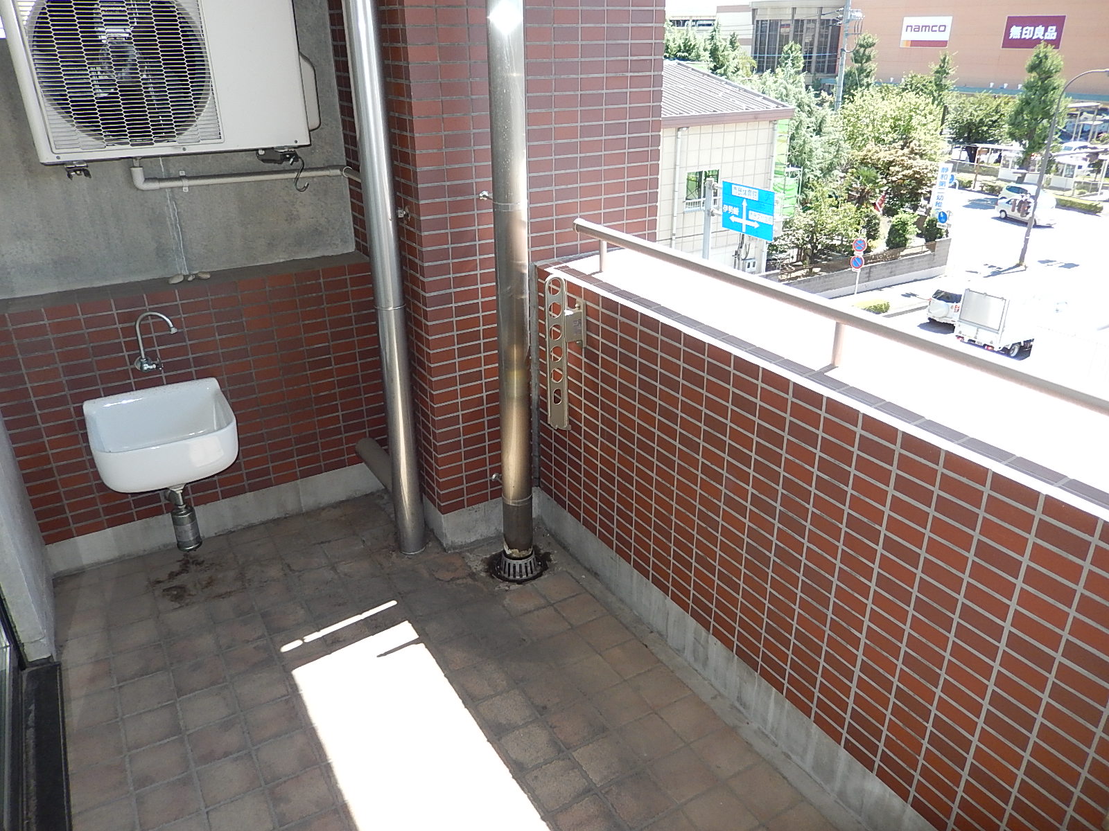 アドヴァンスナガイ IIの内装写真
