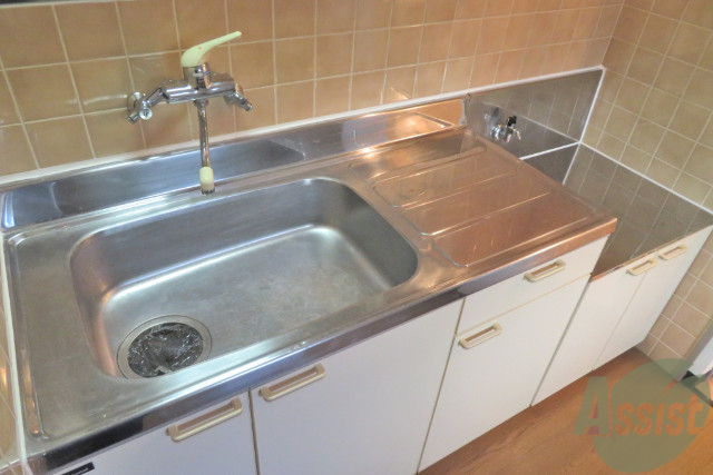 キッチン　コンロを設置して、お料理しましょう。