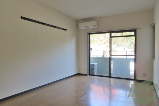 その他部屋・スペース　フローリングなので、ベッドも置けちゃいます。