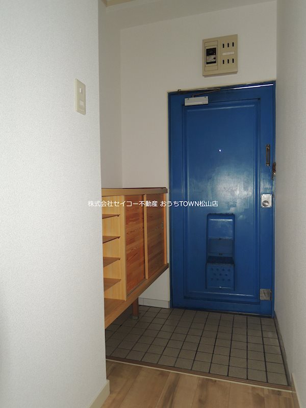 玄関　靴箱つき☆玄関