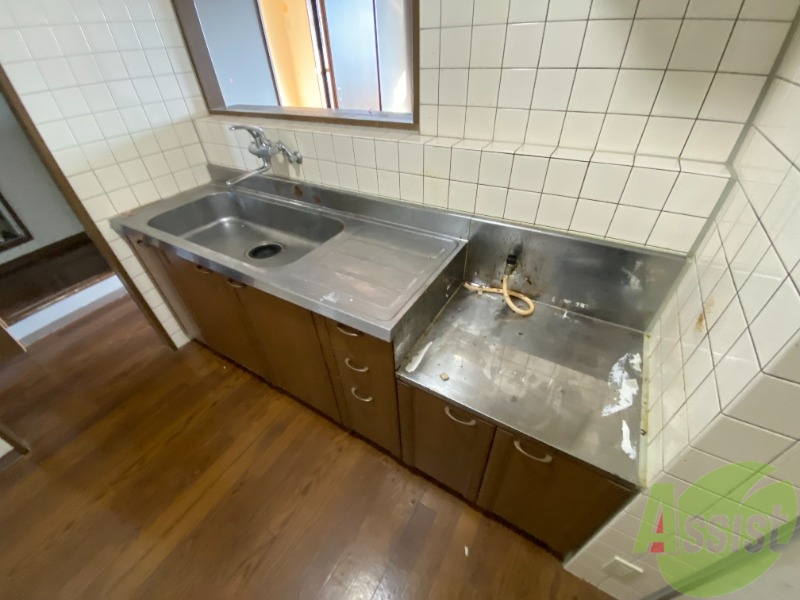 キッチン　こちらはキッチンになります。システムキッチンです。