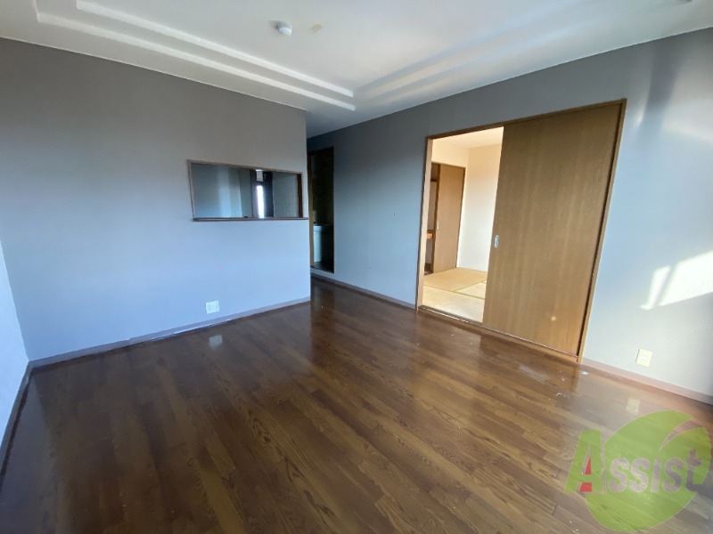 居室・リビング　綺麗な洋室のお部屋です。明るくていいですね。