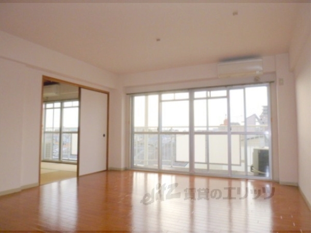 居室・リビング　リビング