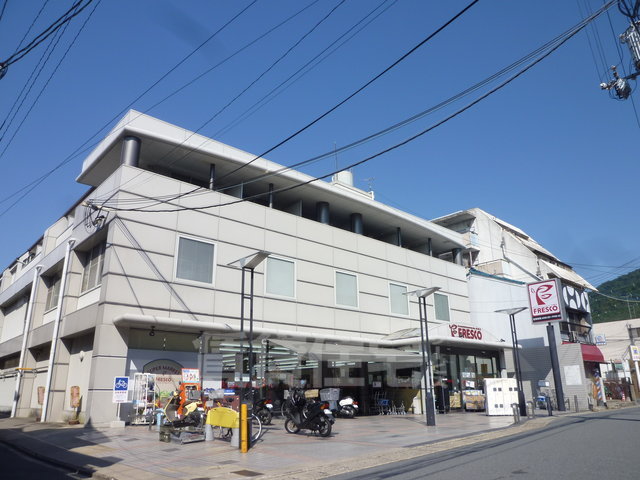 京都市山科区大塚西浦町のマンションの建物外観