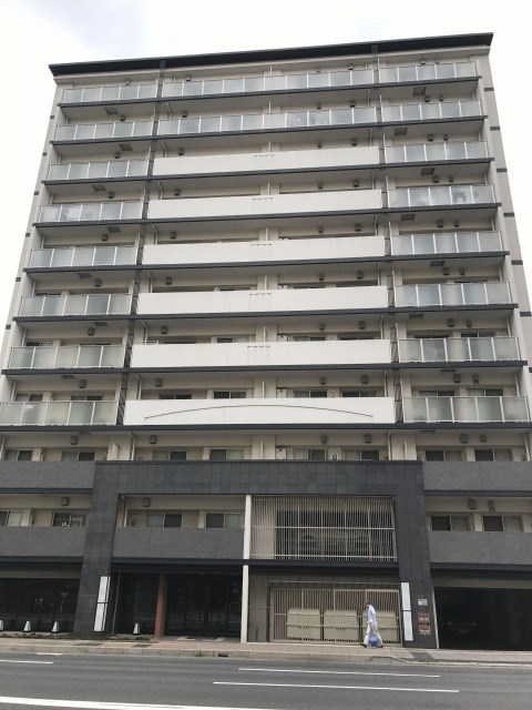 京都市南区西九条池ノ内町のマンションの建物外観