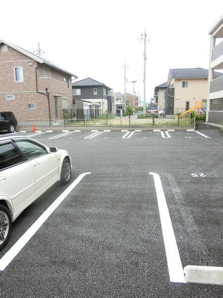 【Ｓｐｒｉｎｇ；Ｓｕｎｓｈｉｎｅの駐車場】