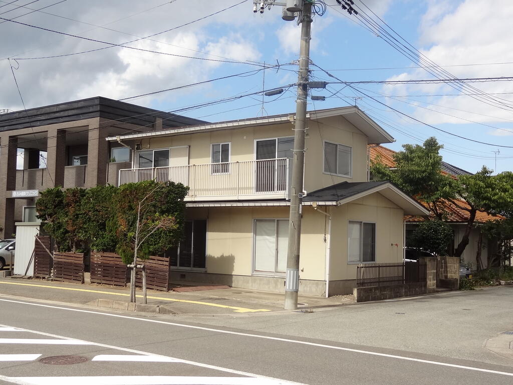 八橋田五郎貸家の建物外観