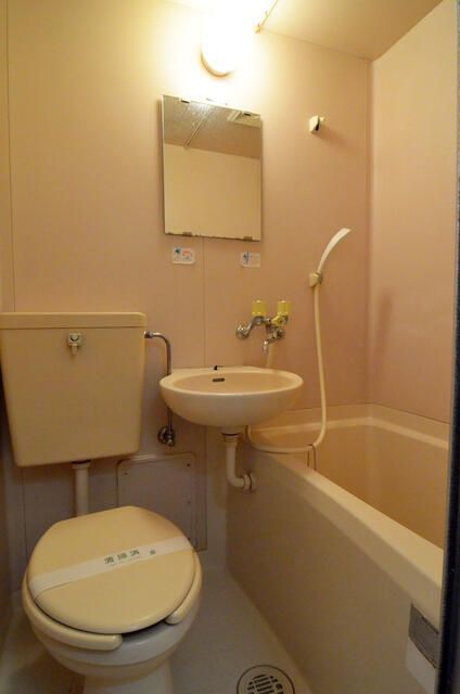 バス・シャワールーム