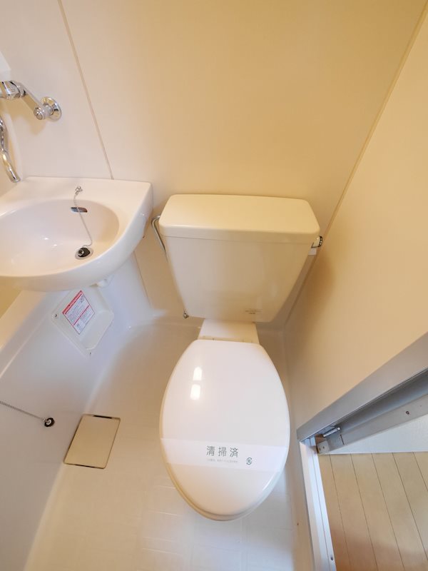 トイレ　別部屋写真