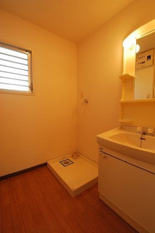 【糟屋郡粕屋町若宮のマンションの洗面設備】