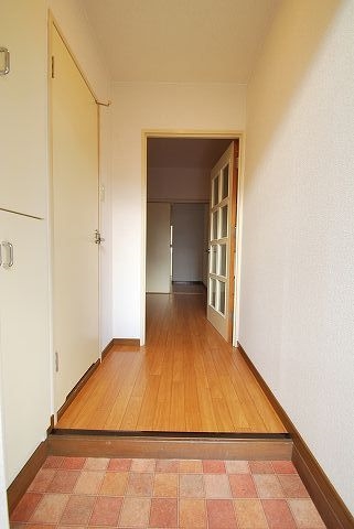 【糟屋郡粕屋町若宮のマンションの玄関】