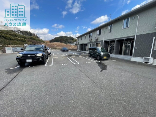 【大村市木場のアパートの駐車場】