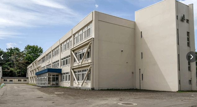 中学校　小樽市立長橋中学校（中学校）まで1930m