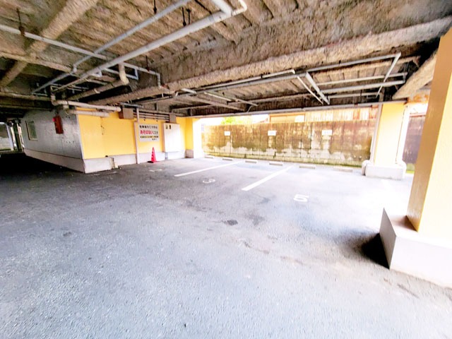 駐車場　駐車場