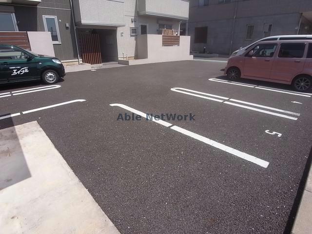 駐車場　駐車場