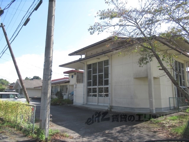 幼稚園・保育園　甲賀市立甲賀北保育園（幼稚園・保育園）まで5000m