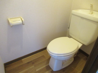 ラウンドヒルズ長嶺壱番館のトイレ写真