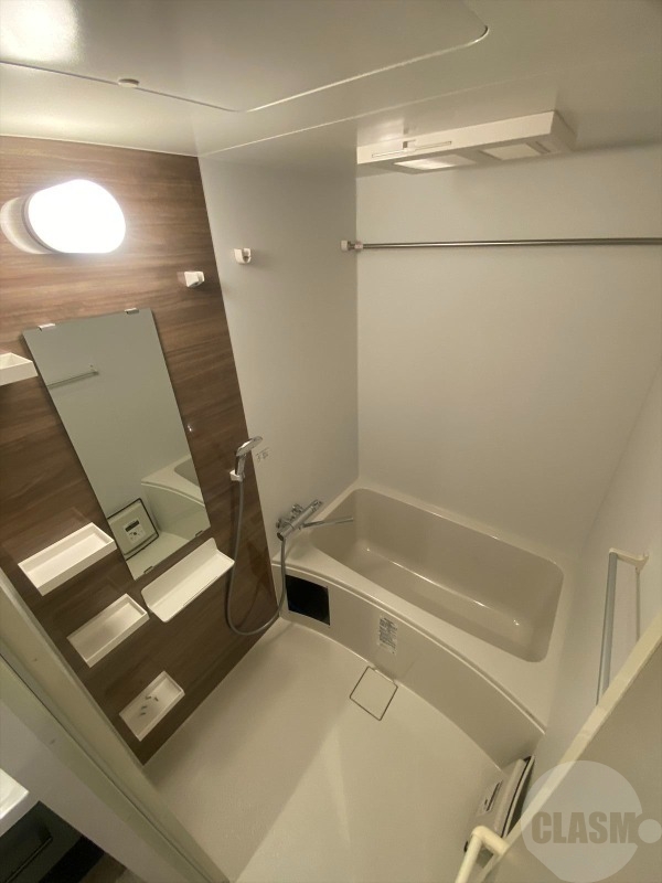 バス・シャワールーム　追炊き・乾燥機能付きのバスルーム