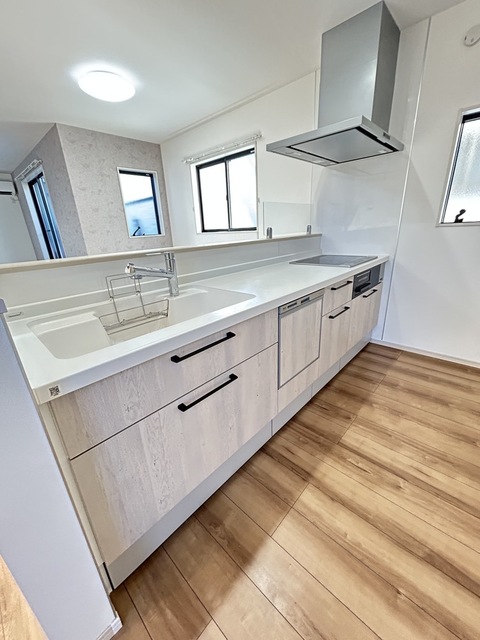 キッチン　すべてクリーニング前の写真です