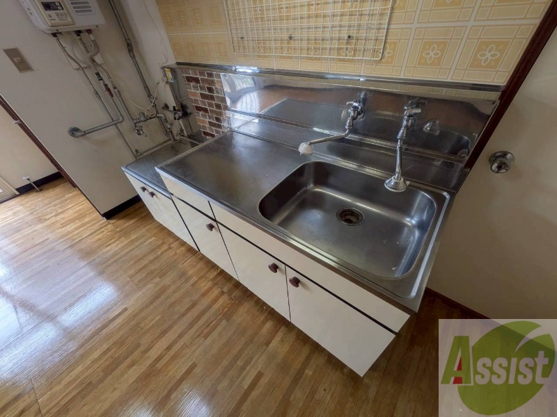 キッチン　キッチンはスペースも広々していて使いやすそうですよ！