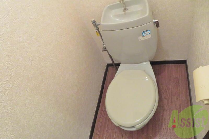 トイレ　トイレのスペースも広々でのんびりできますね。
