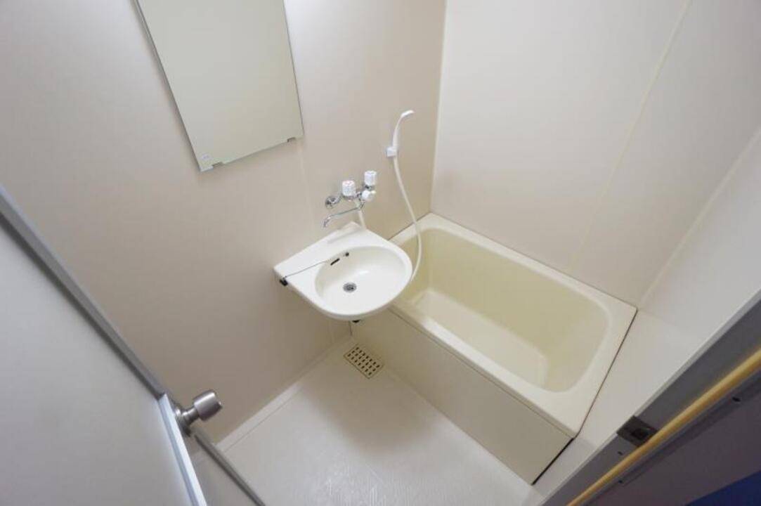 バス・シャワールーム　浴室