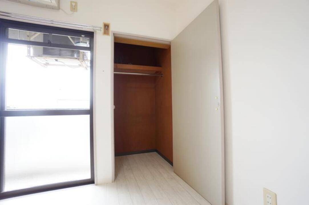 収納　クローゼット