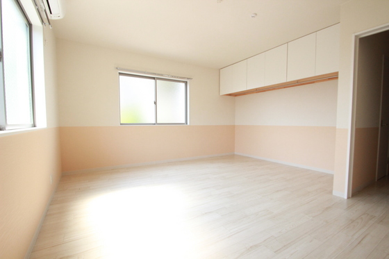 居室・リビング　※別部屋の写真です