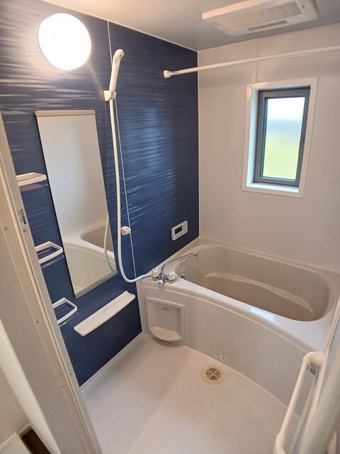 バス・シャワールーム　【イースト　ワン　ハルズ】