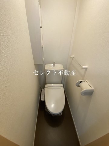 トイレ　【イースト　ワン　ハルズ】
