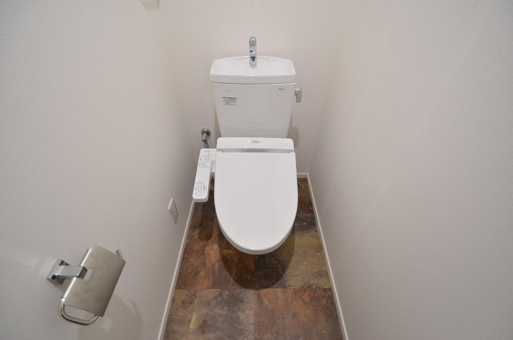 トイレ　シャワー付トイレ