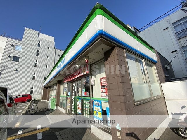 コンビニ　ファミリーマート（コンビニ）まで442m
