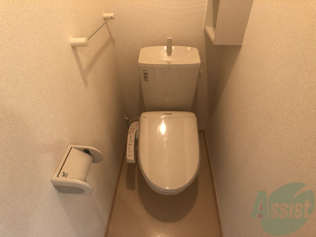トイレ　ウォシュレットトイレが付いているのでいいですね