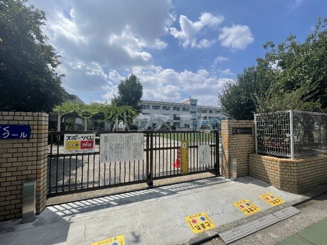 小学校　江戸川区立西小岩小学校（小学校）まで256m