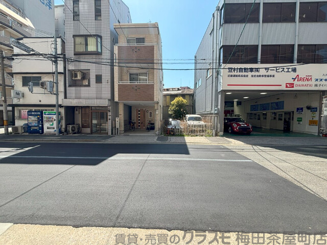 その他　周辺道路（その他）まで10m
