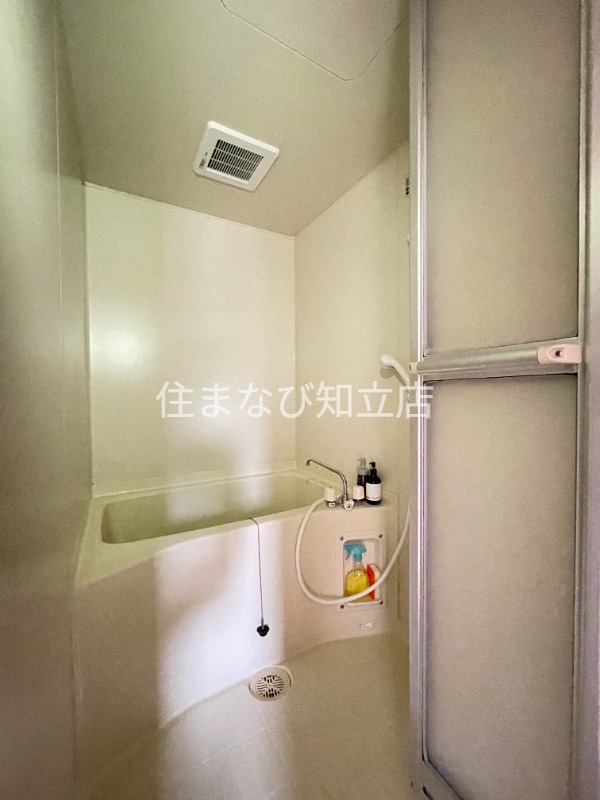 バス・シャワールーム　同型別部屋写真