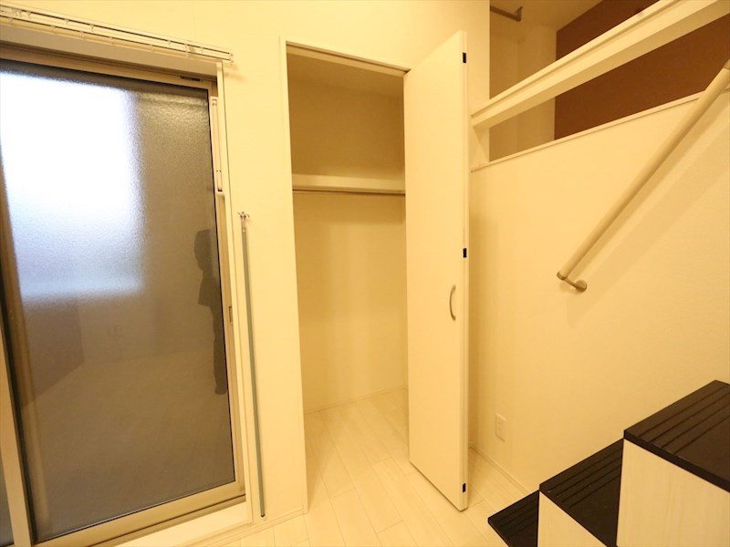 収納　クローゼット（収納充実してます）同型写真