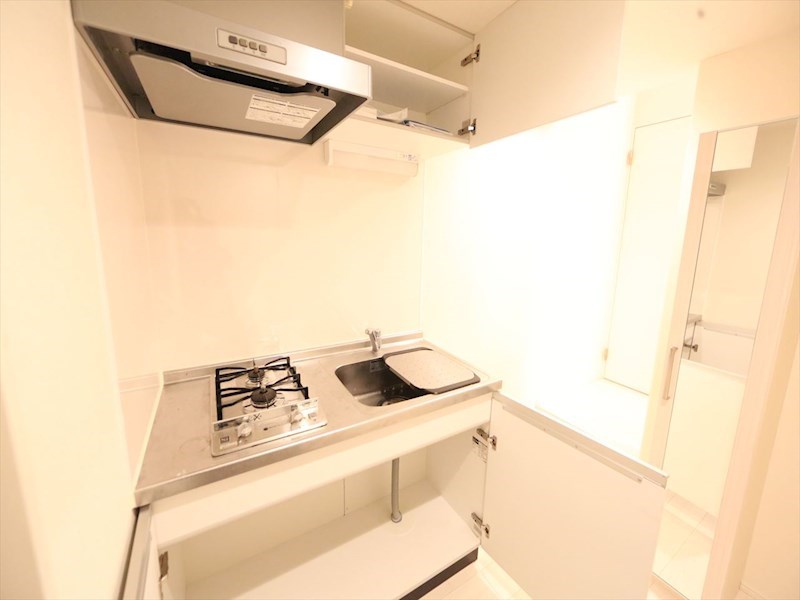 キッチン　システムキッチン（ガス2口コンロ付）同型写真