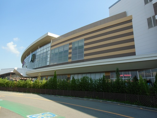 ショッピングセンター　イオンかほく（ショッピングセンター）まで1100m