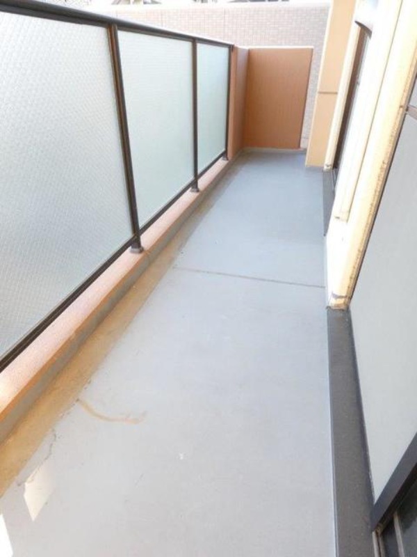 バルコニー　図面と現状に相違がある場合には現状を優先