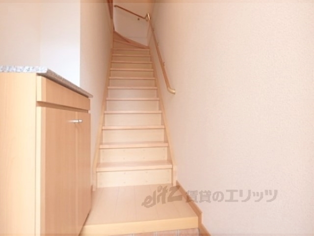 玄関　階段