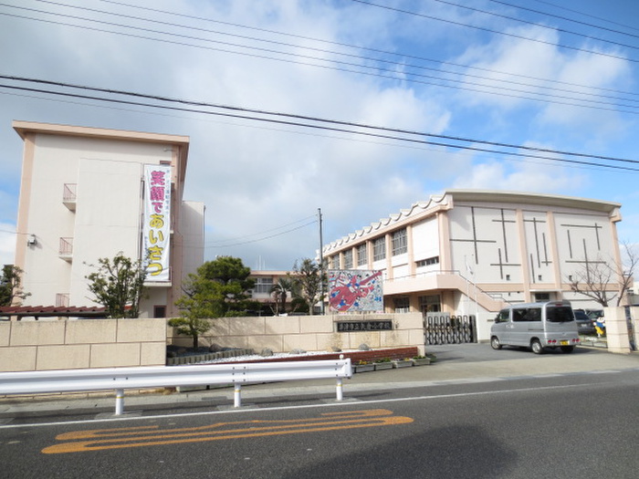 小学校　矢倉小学校（小学校）まで520m