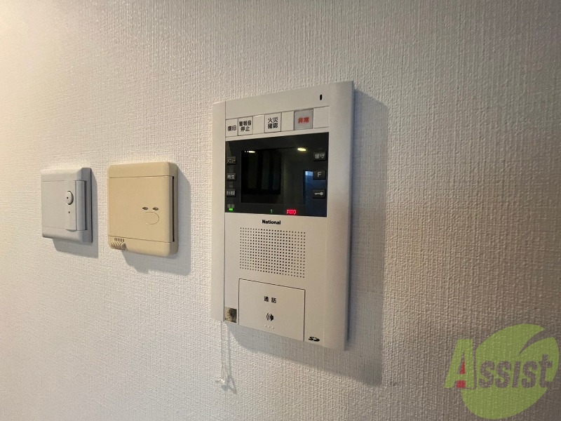 セキュリティ　ＴＶモニター付インターホンです。来客者の顔が見えるので安心！