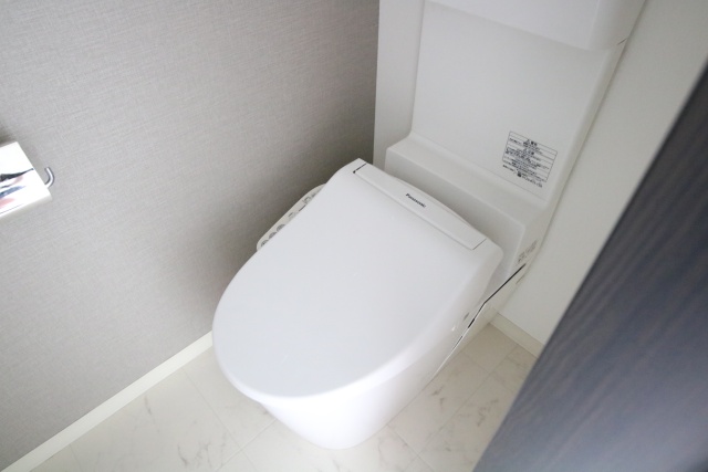 トイレ　※別室の参考写真の為、現況優先です。