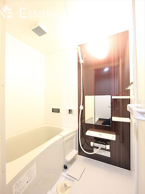 バス・シャワールーム　バスルーム