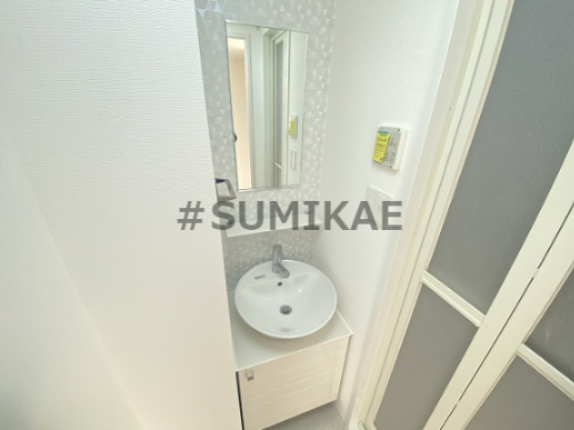 洗面設備　スペースが確保できる洗面所です