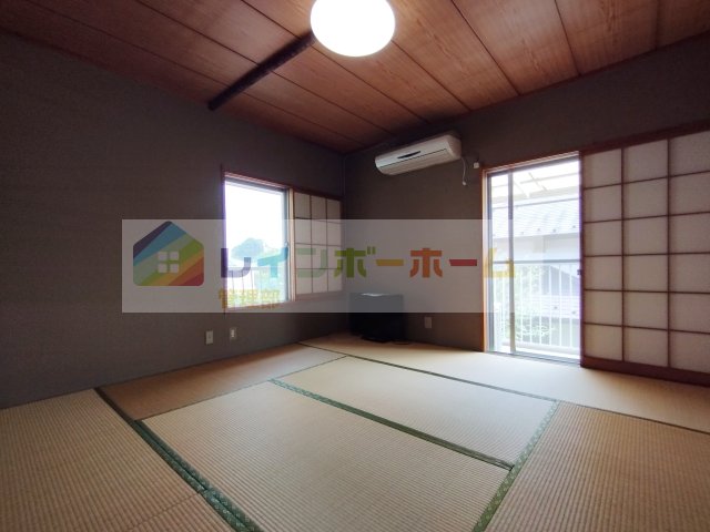 居室・リビング　B号室です。