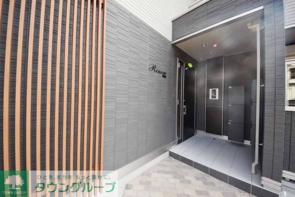 エントランス　★お問い合わせはタウンハウジング★