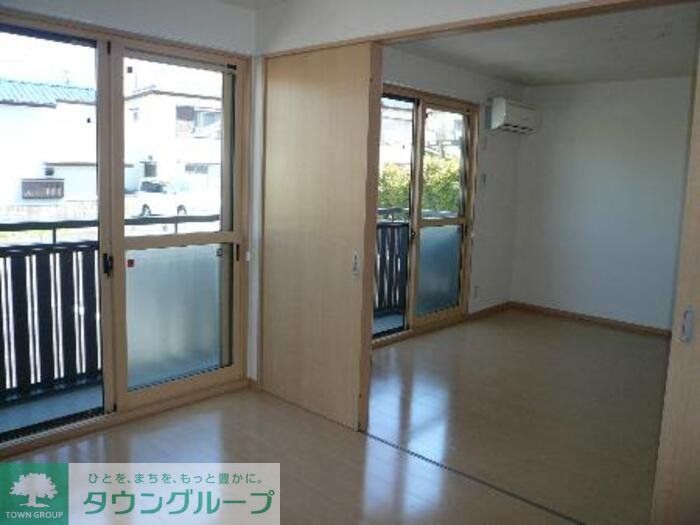 居室・リビング　※別号室参考写真です