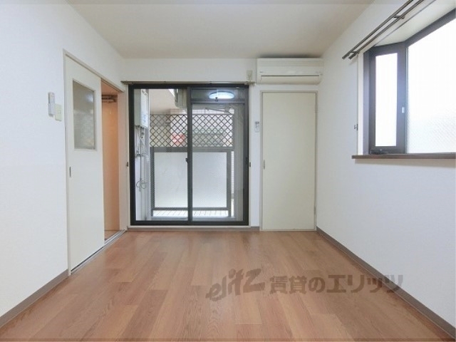 居室・リビング　洋室